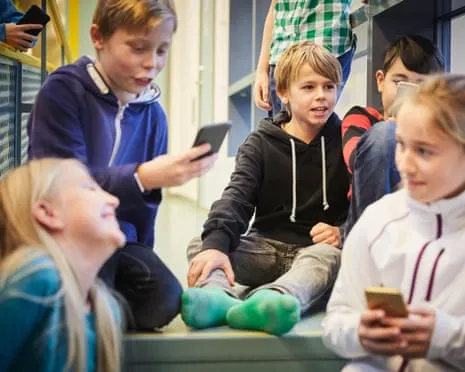 Sweden to Enforce Countrywide Smartphone Ban in Educational Institutions