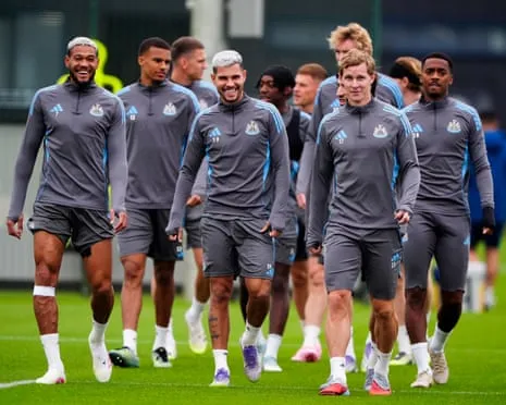 Howe Encourages Squad to Show They Are Contenders When Facing Barcelona