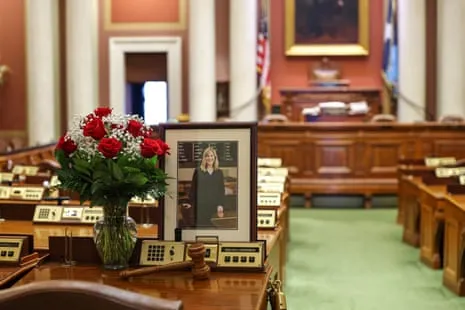 Minnesota Voters Head to Election Sites to Occupy Seat of Murdered Lawmaker